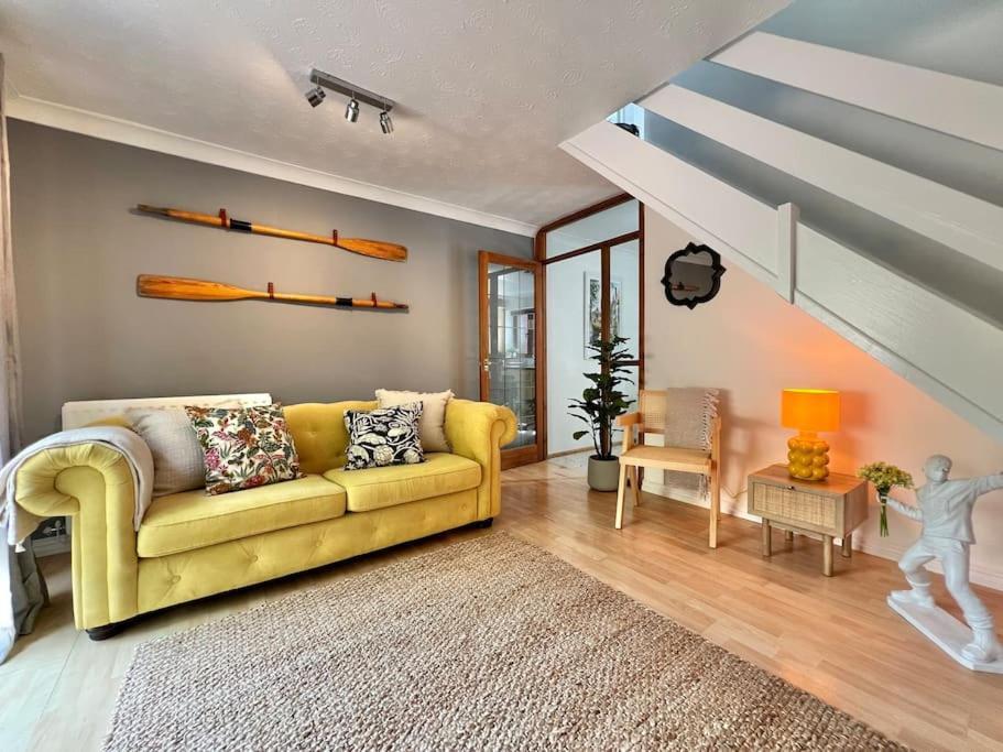 Perfect Very And Peaceful With Free Parking & Private Garden - Casa de férias Oxford